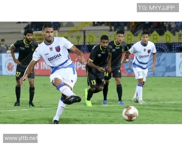 中国与印度男足激战正酣直播全程回顾与精彩瞬间分析 中国与印度男足激战正酣直播全程回顾与精彩瞬间分析