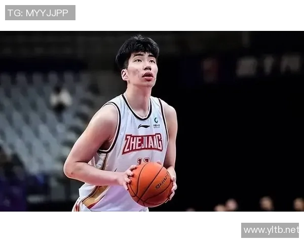 余嘉豪的篮球梦想之路：从少年到职业球员的成长历程与心路历程