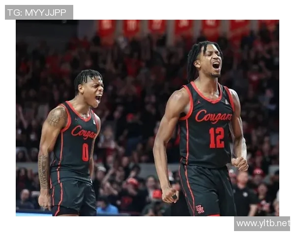 肯塔基大学与休斯顿大学激战正酣NCAA赛场精彩对决引人瞩目