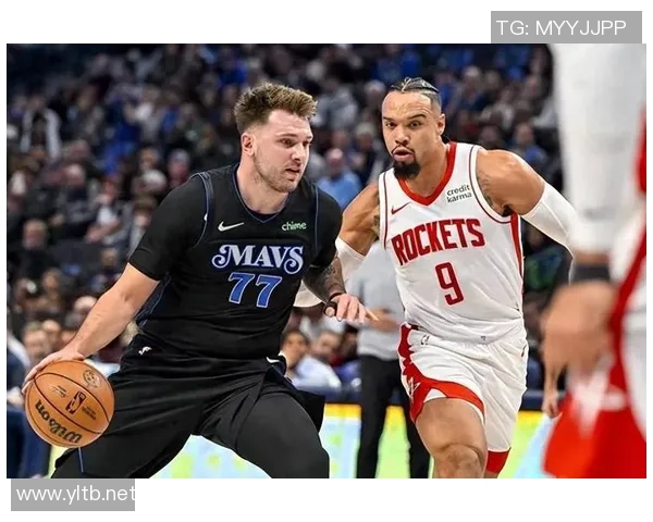 火箭队与快船队激战四月四日NBA精彩对决回顾与分析